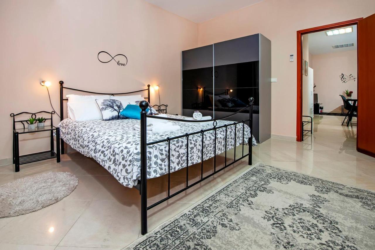 Rovinj City Apartment ภายนอก รูปภาพ