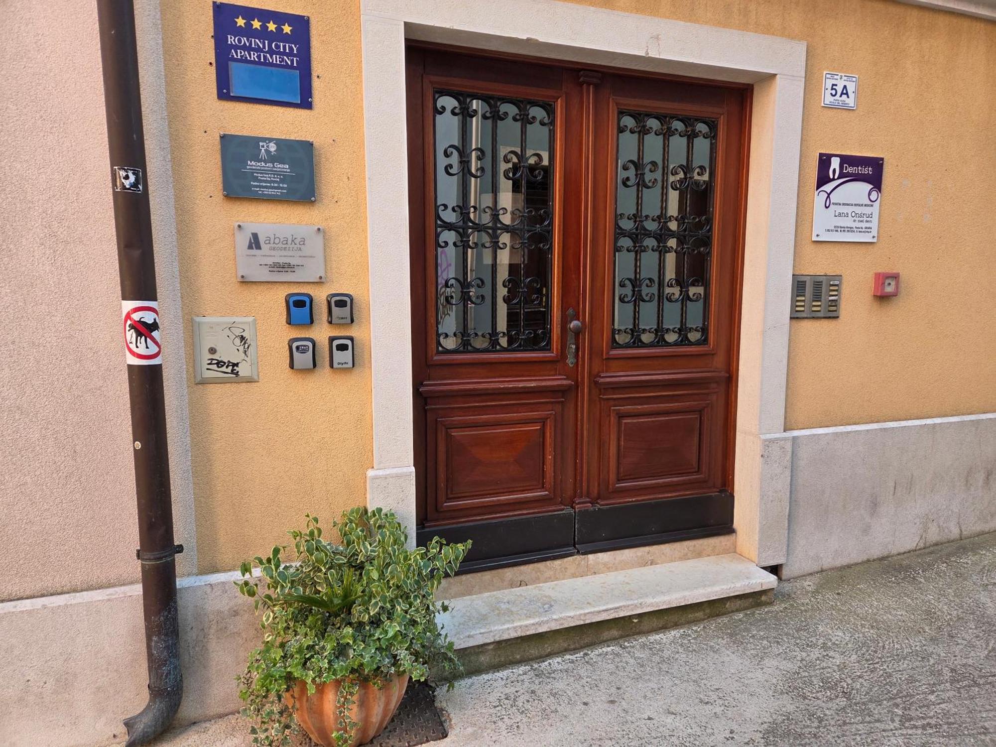Rovinj City Apartment ภายนอก รูปภาพ